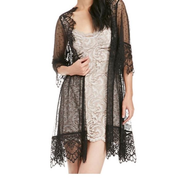 FOR LOVE & LEMONS LACE VANITY ROBE Black Lace - Picture 8 of 9